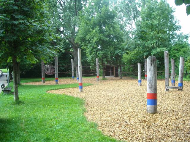 Spielplatz Brunnenstraße (Slacklinepark) in Böblingen