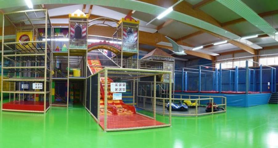 Foto /pics/6339-spielturm_trampolin.jpg